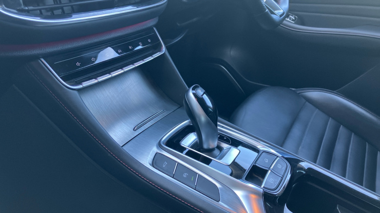 MG HS 1.5 T-GDI Trophy 5dr DCT Petrol Hatchback